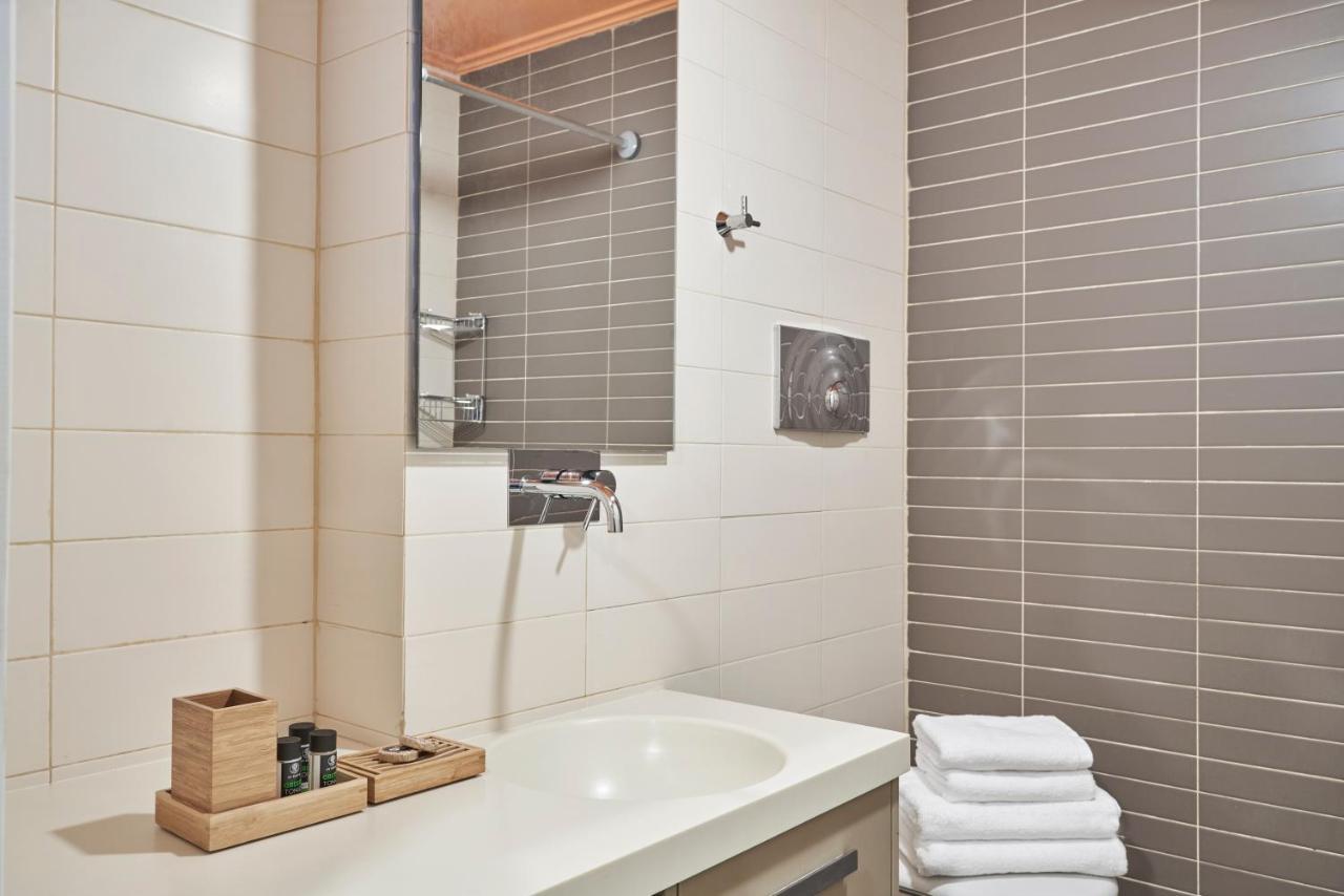 Contemporary & Comfy Apt Next To Acropolis Museum Athens Exterior photo